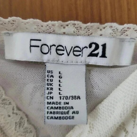 Forever 21 Lace Crop Top Size L - Picture 2 of 4